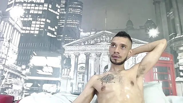 Snapshot of BIGZEHUZ chatting on 03.20.25 BIGZEHUZ online show from 03.20.25