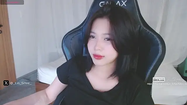 Snapshot of Lin_SiYee chatting on 01.18.25 Lin SiYee online show from 01.18.25