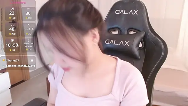 Snapshot of Lin_SiYee chatting on 02.24.25 Lin SiYee online show from 02.24.25