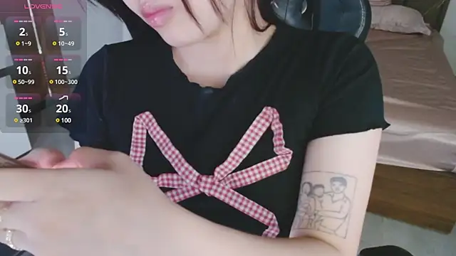 Snapshot of Lin_SiYee chatting on 03.10.25 Lin SiYee online show from 03.10.25