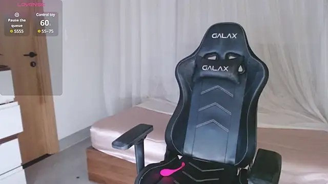 Snapshot of Lin_SiYee chatting on 03.22.25 Lin SiYee online show from 03.22.25