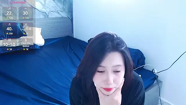 Snapshot of Lin_SiYee chatting on 10.28.25 Lin SiYee online show from 10.28.25