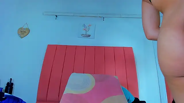 valen rose0 online show from 01.16.25