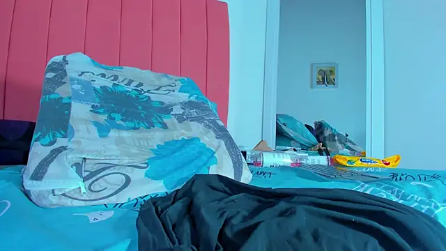 valen rose0 online show from 02.01.25