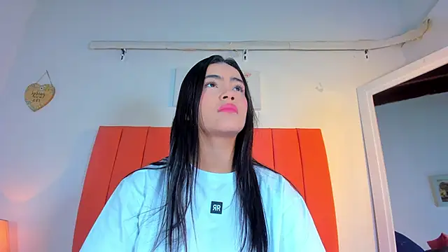 valen rose0 online show from 11.28.25