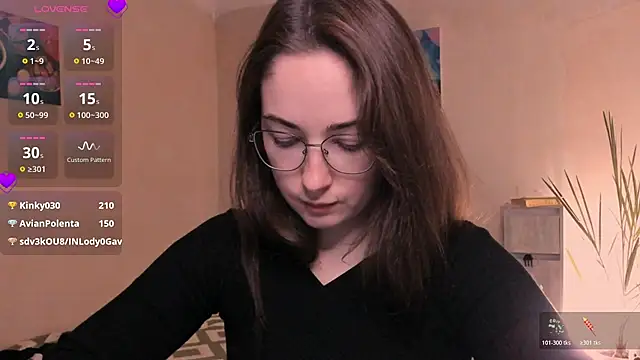 cClandesTina online show from 11.29.25