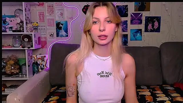 Maria Hunt online show from 12.07.24