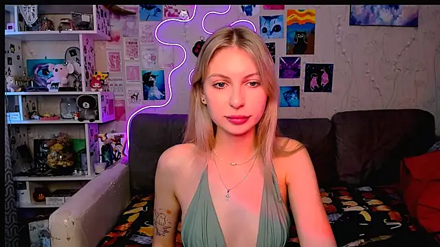 Maria Hunt online show from 12.14.24