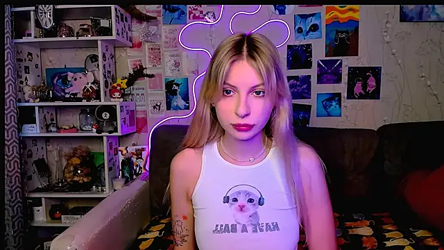 Maria Hunt online show from 12.20.24