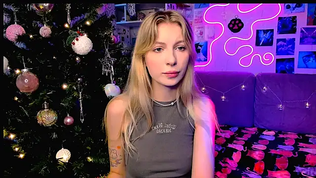 Maria Hunt online show from 12.24.24