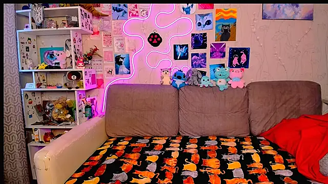 Maria Hunt online show from 01.14.25