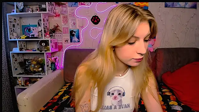 Maria Hunt online show from 01.15.25