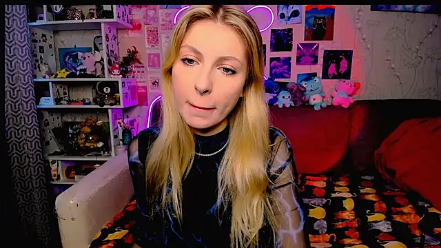 Maria Hunt online show from 01.16.25