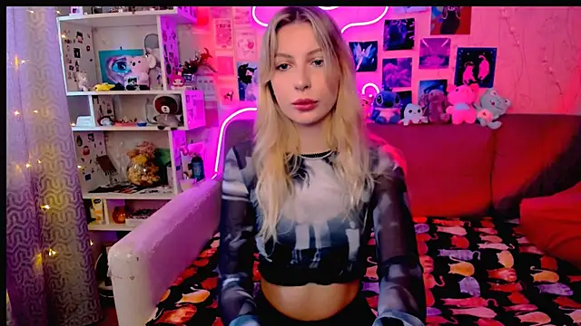 Maria Hunt online show from 01.18.25