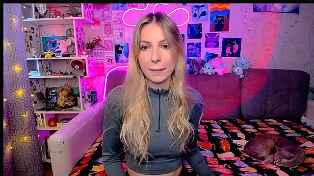 Maria Hunt online show from 01.30.25