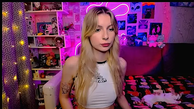 Maria Hunt online show from 01.31.25