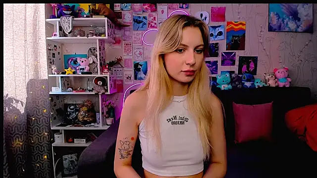 Maria Hunt online show from 02.05.25