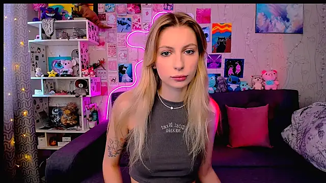 Maria Hunt online show from 02.07.25