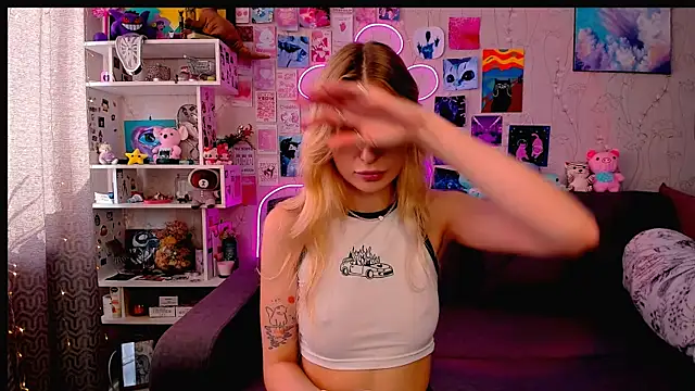 Maria Hunt online show from 02.08.25