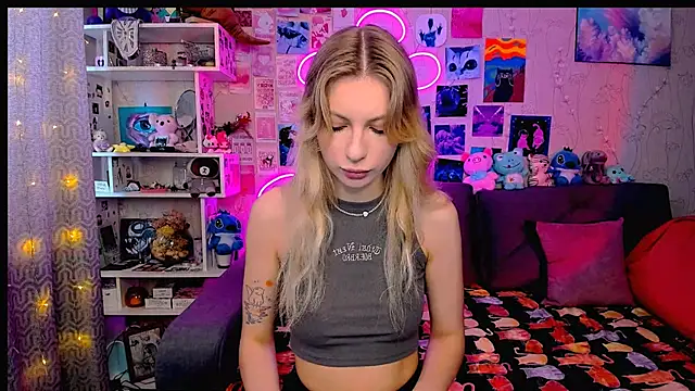 Maria Hunt online show from 02.13.25