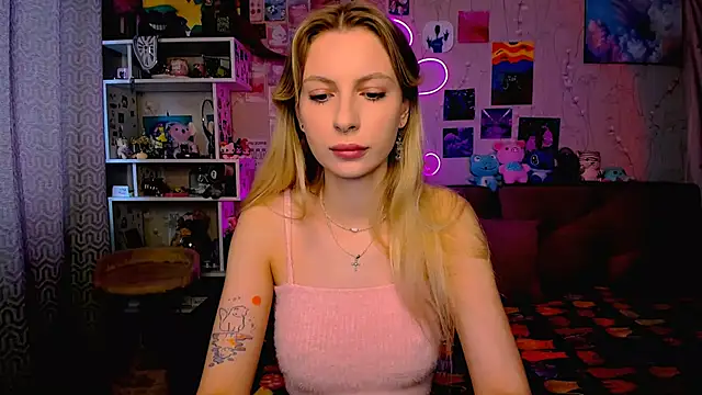 Maria Hunt online show from 03.22.25