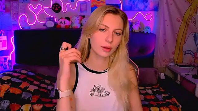 Maria Hunt online show from 10.08.25