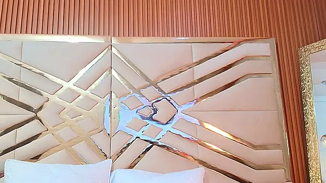 littleebluee online show from 02.23.25