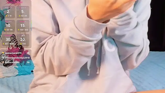 littleebluee online show from 10.16.25