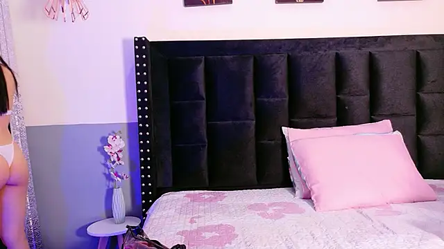 littleebluee online show from 11.01.25