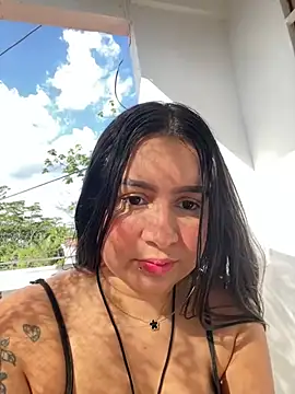 Snapshot of Pretty_Isadora chatting on 01.18.25 Pretty Isadora online show from 01.18.25