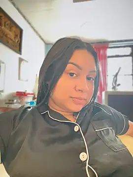 Snapshot of Pretty_Isadora chatting on 02.23.25 Pretty Isadora online show from 02.23.25