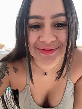 Snapshot of Pretty_Isadora chatting on 09.28.25 Pretty Isadora online show from 09.28.25