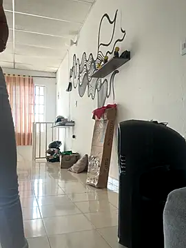 Snapshot of Pretty_Isadora chatting on 11.11.25 Pretty Isadora online show from 11.11.25