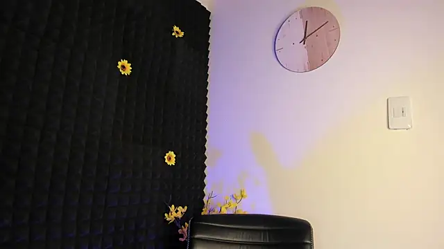 Snapshot of on_tefa chatting on 02.09.25 on tefa online show from 02.09.25