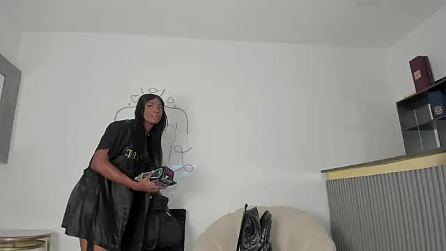 Vero Lodge online show from 10.03.25