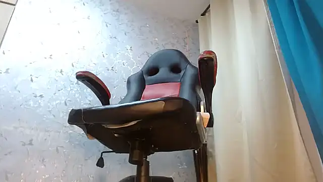 Samantabrown  online show from 11.06.25