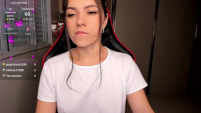 Snapshot of ivyy_scott chatting on 09.28.25 ivyy scott online show from 09.28.25