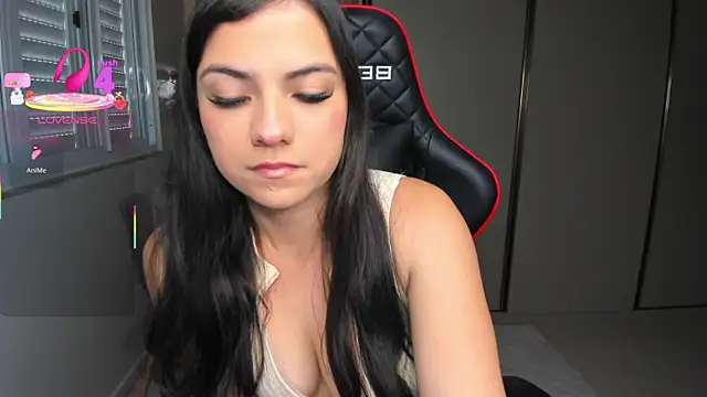 Snapshot of ivyy_scott chatting on 10.29.25 ivyy scott online show from 10.29.25