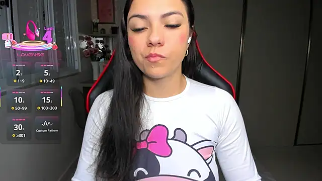 Snapshot of ivyy_scott chatting on 11.02.25 ivyy scott online show from 11.02.25