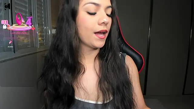 Snapshot of ivyy_scott chatting on 11.29.25 ivyy scott online show from 11.29.25