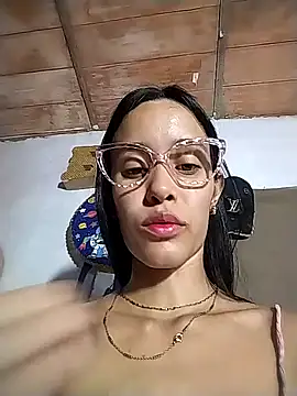 The-quee22 online show from 11.30.25