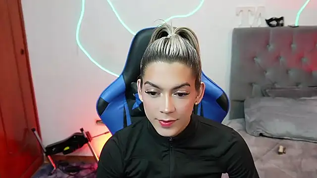 Snapshot of tay_ler3 chatting on 12.06.24 tay ler3 online show from 12.06.24