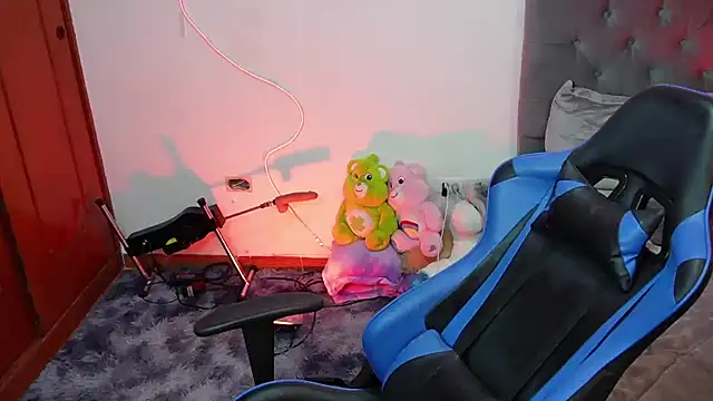 Snapshot of tay_ler3 chatting on 12.09.24 tay ler3 online show from 12.09.24