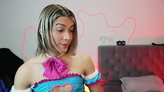 Snapshot of tay_ler3 chatting on 12.12.24 tay ler3 online show from 12.12.24