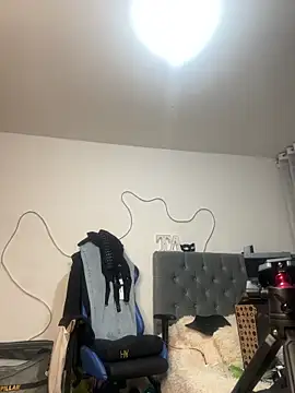 Snapshot of tay_ler3 chatting on 01.04.25 tay ler3 online show from 01.04.25