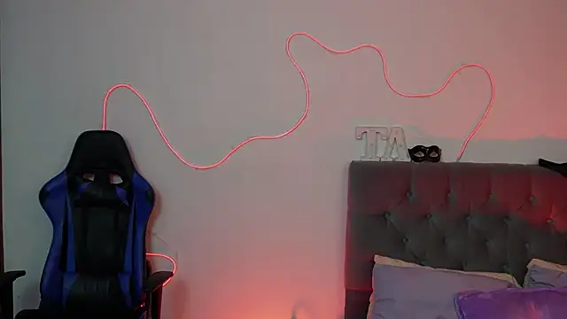 Snapshot of tay_ler3 chatting on 02.13.25 tay ler3 online show from 02.13.25