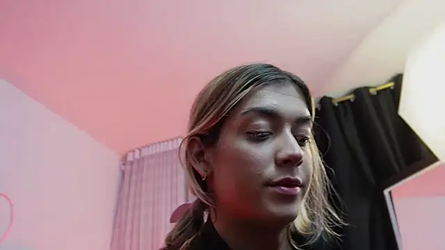 Snapshot of tay_ler3 chatting on 02.18.25 tay ler3 online show from 02.18.25