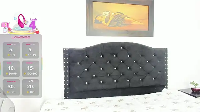 Alexandra Torress online show from 11.13.25