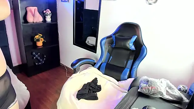 Amy hoy69 online show from 09.24.25