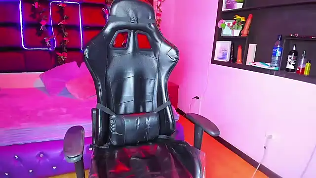 Amy hoy69 online show from 10.19.25